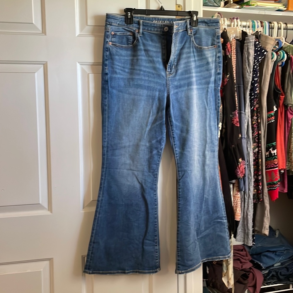 AMERICAN EAGLE flair jeans